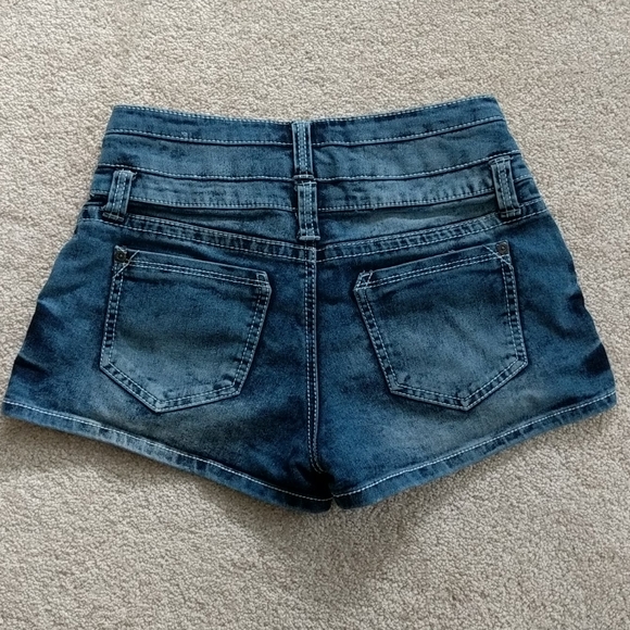 High Waisted Rue 21 Jean Shorts - Picture 2 of 4